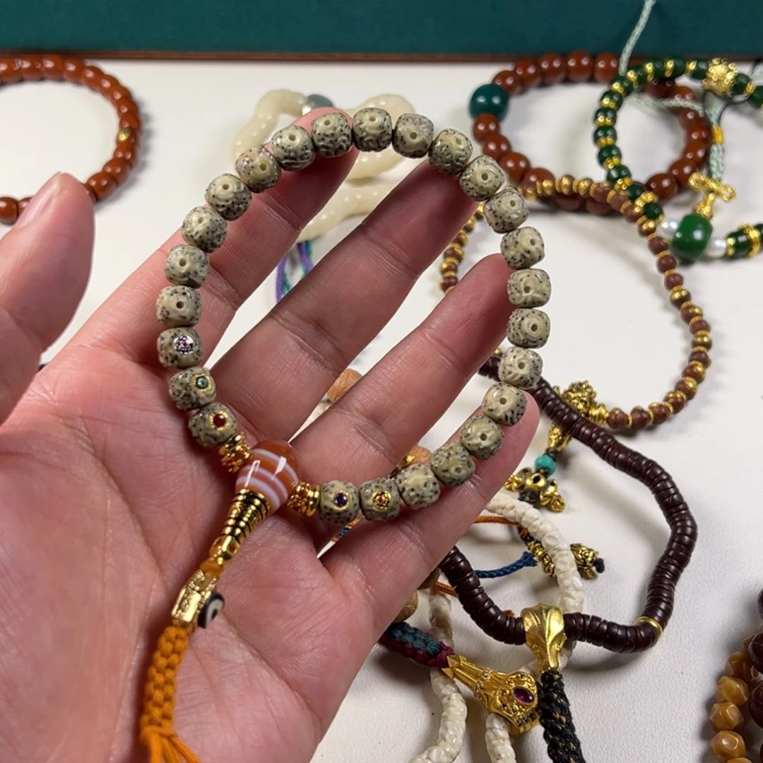 星月菩提吊坠。。。。。。。。。。