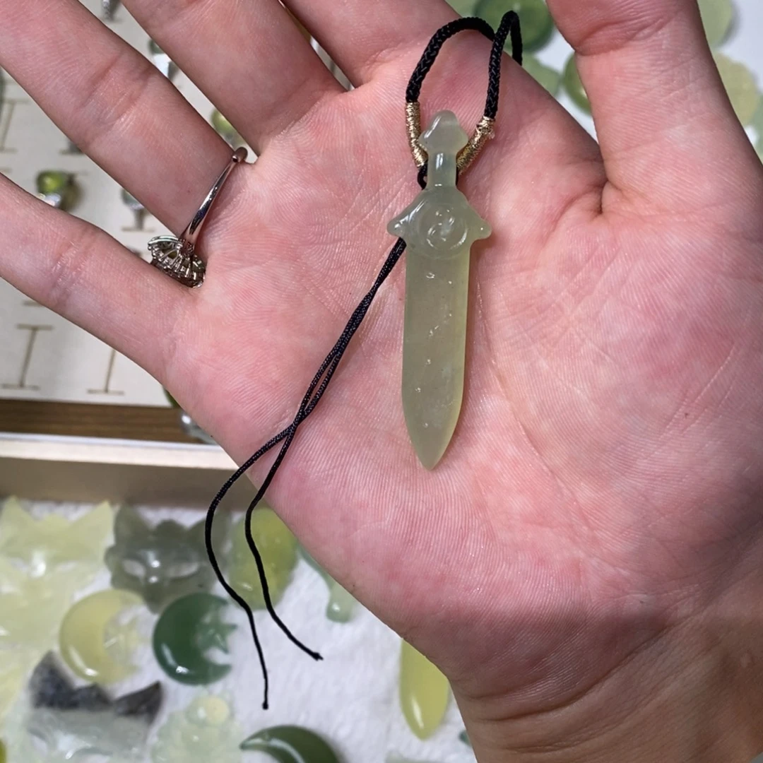 深***i未镶嵌岫玉吊坠(不含链)