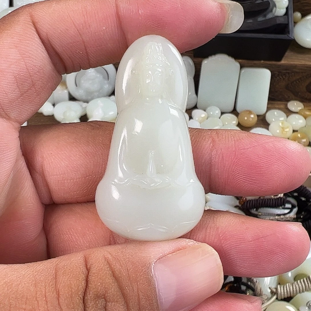 和田玉未镶嵌颈饰