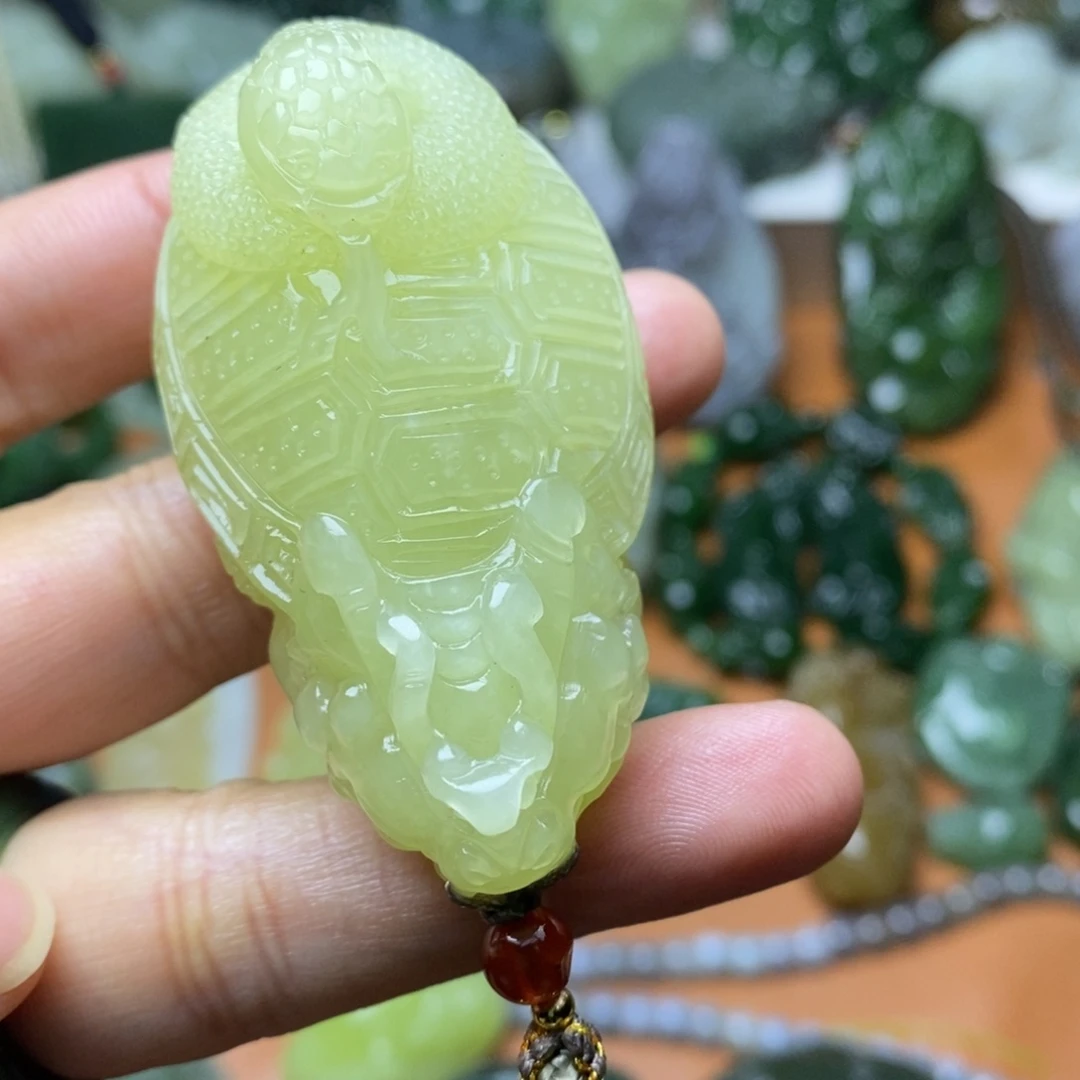 0***1和田玉未镶嵌颈饰