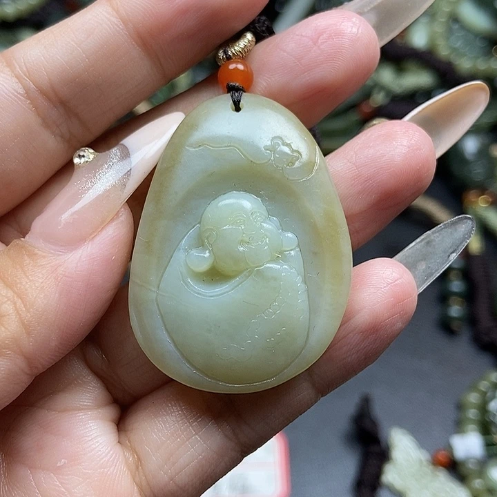 和田玉未镶嵌颈饰