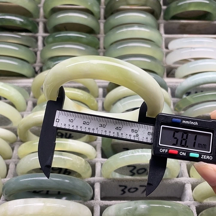 未镶嵌蛇纹石玉手镯307
