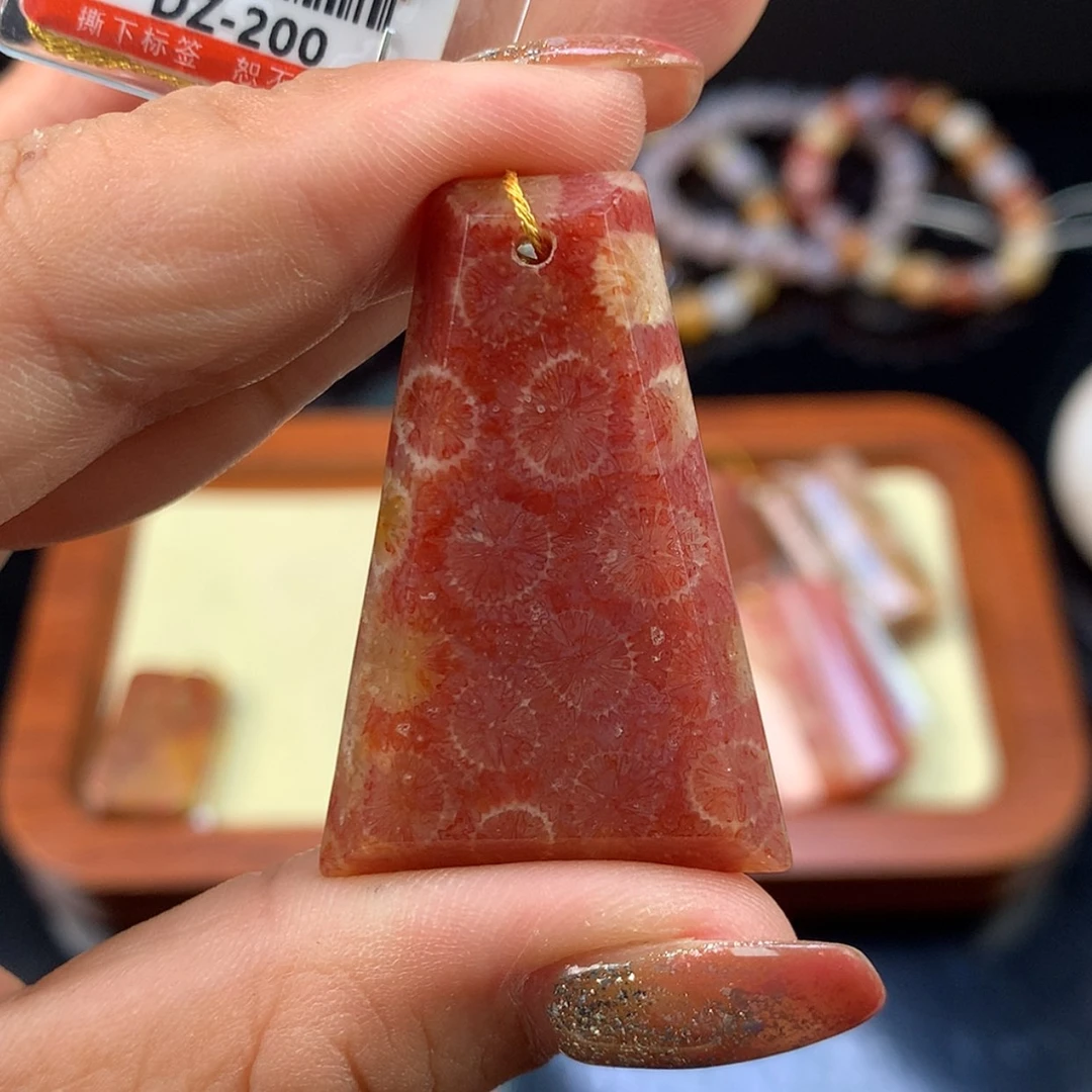 【闪购商品】硅化珊瑚（珊瑚玉）未镶嵌颈饰20号精品吊坠