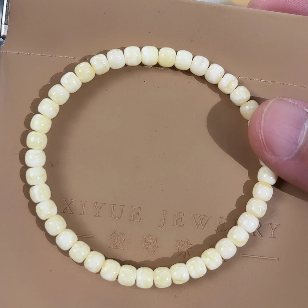 蜜蜡未镶嵌裸石5840000000