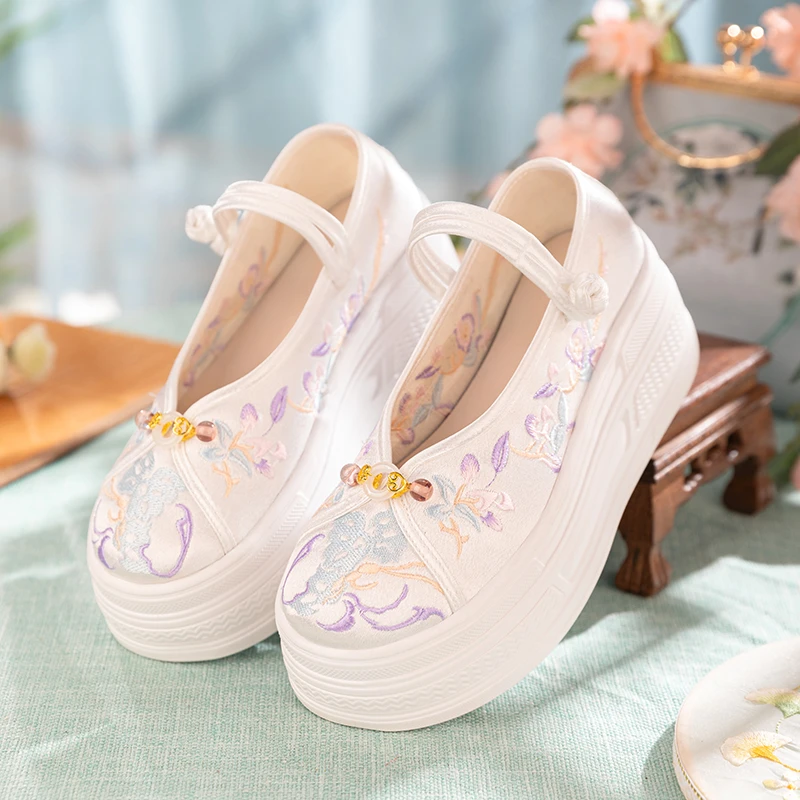 绣花鞋女新中式浅口松糕底透气单鞋民族风女鞋中国风老北京布鞋