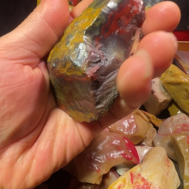 昌化鸡血石昌化软玉朱砂原石
