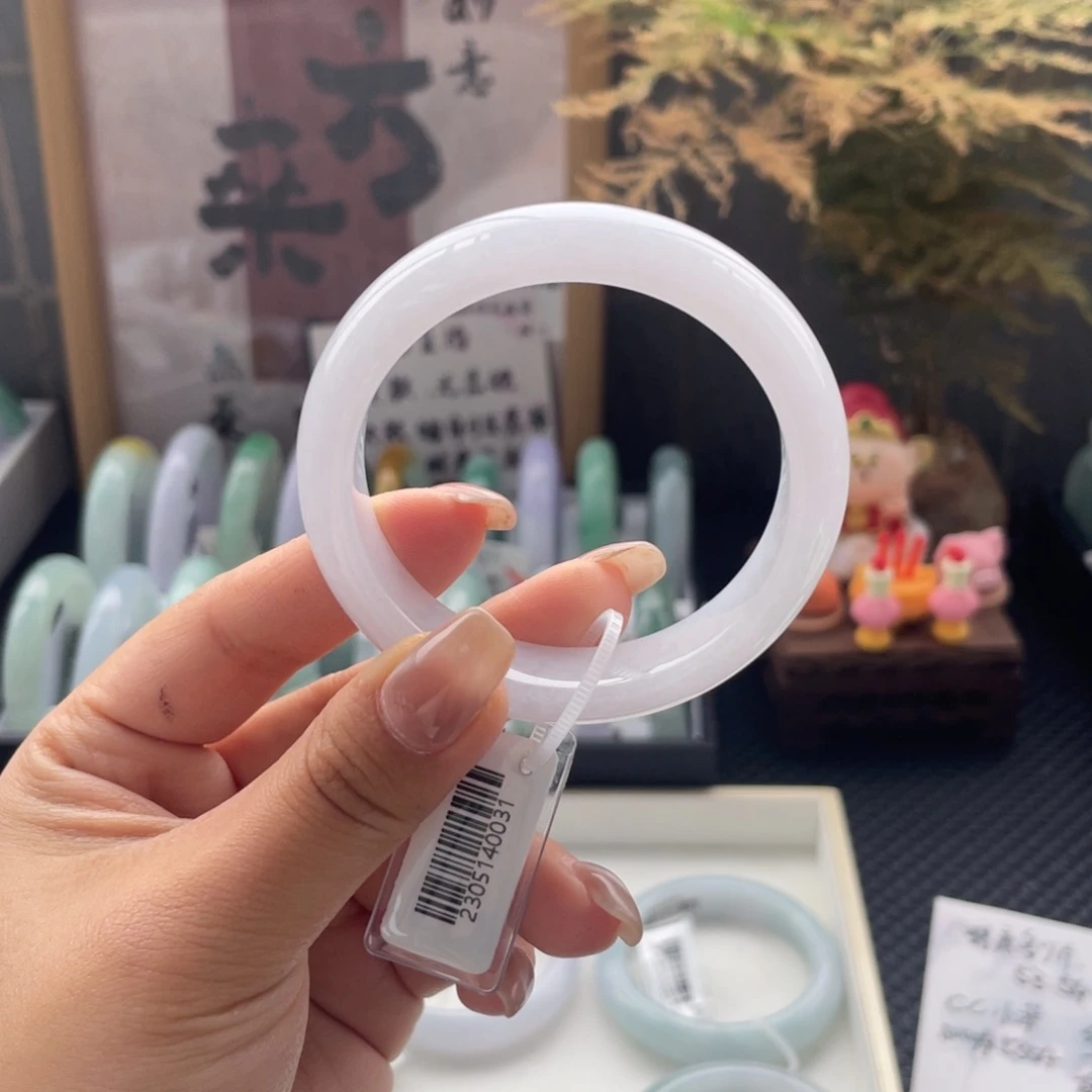 翡翠手镯未镶嵌✎***翡翠手镯