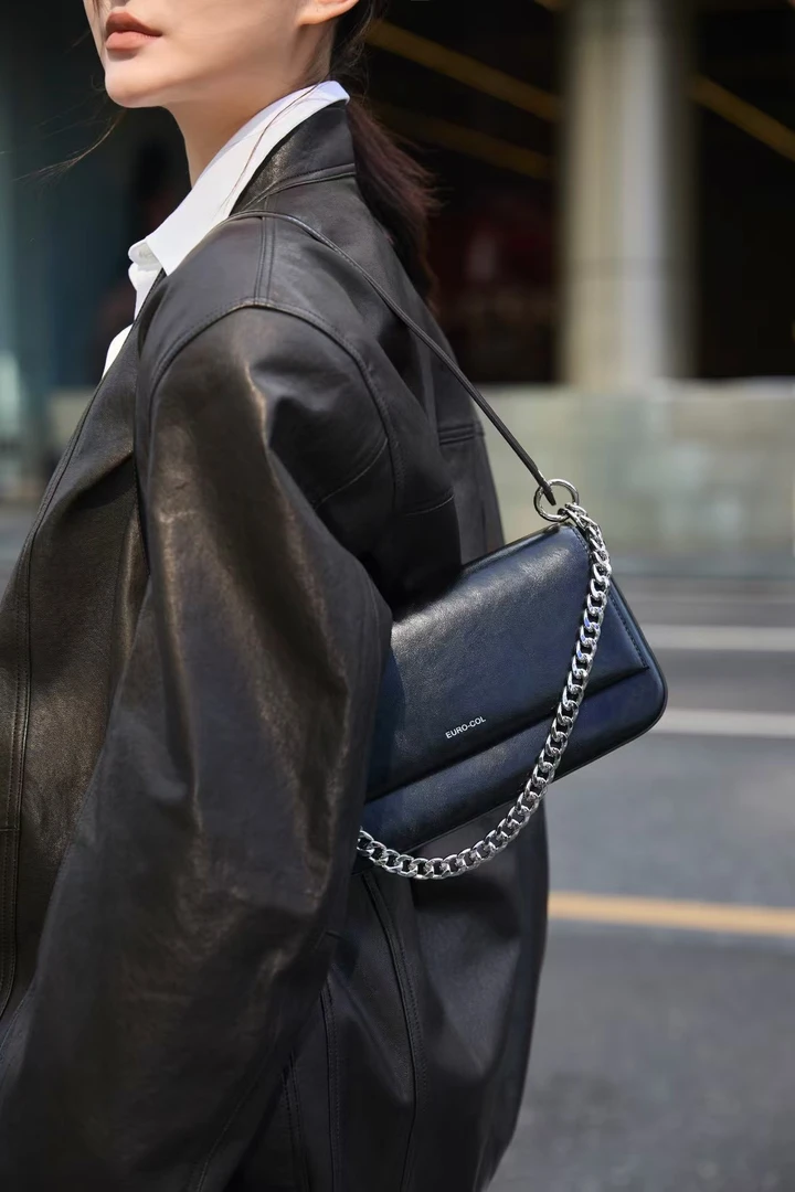 (尾)女士真皮链条单肩斜挎包