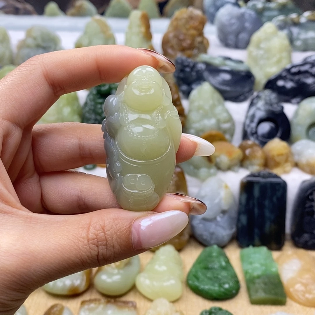 和田玉未镶嵌颈饰