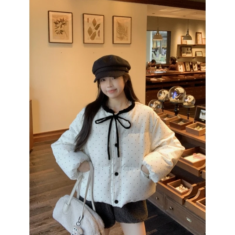 乌77韩系减龄撞色蝴蝶结系带波点棉服女冬小个子加厚保暖短款外套