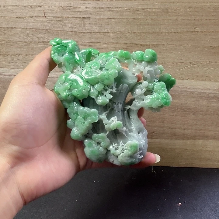 正***翡翠未镶嵌摆件翡翠
