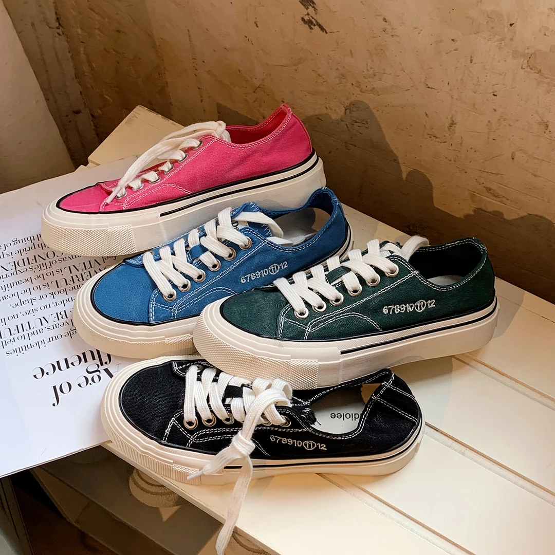 葡萄妈studiolee 经典学院风圆头系带百搭低帮休闲帆布鞋女春夏