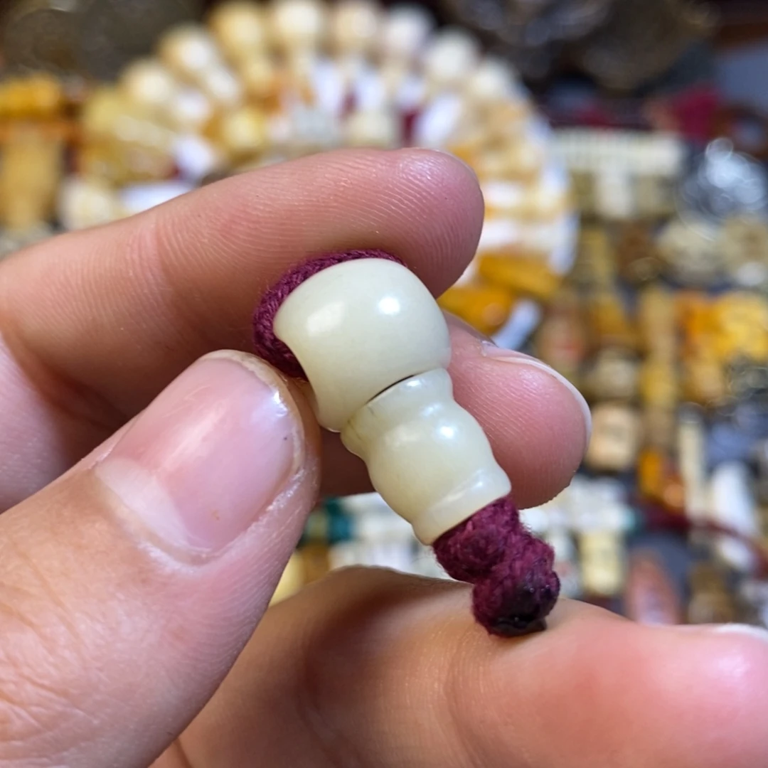 琉璃颈饰き****望配饰三通