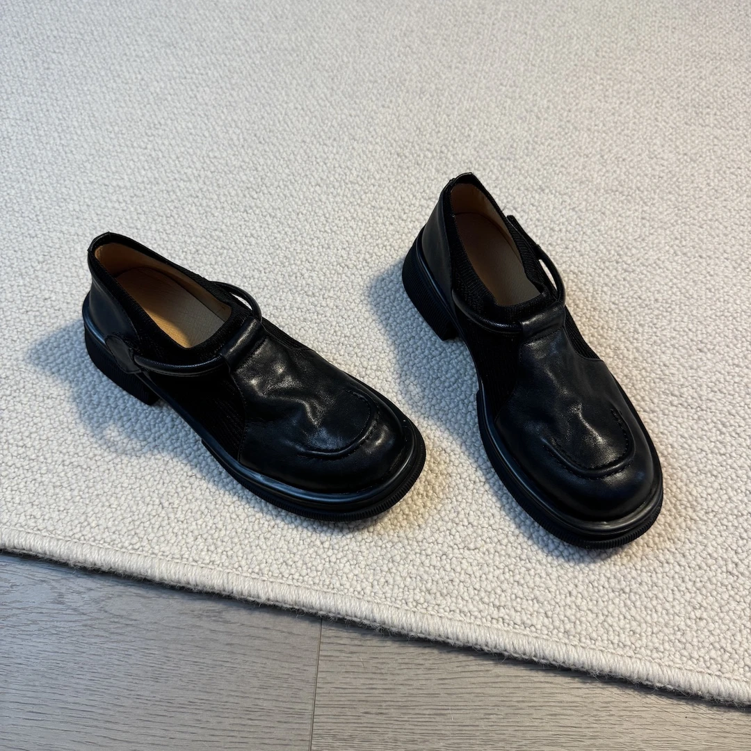 六也「针织拼接」真皮软底粗跟圆头时尚百搭魔术贴深口单鞋L1005