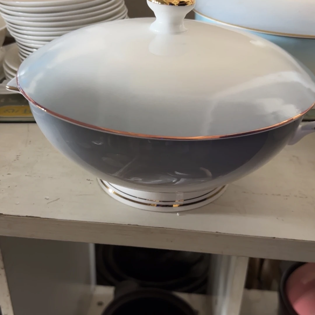 渐变灰带盖汤盆一个