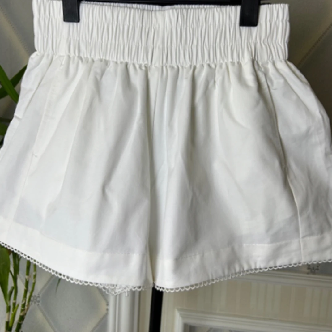 夏季新款花边灯笼高腰短裤