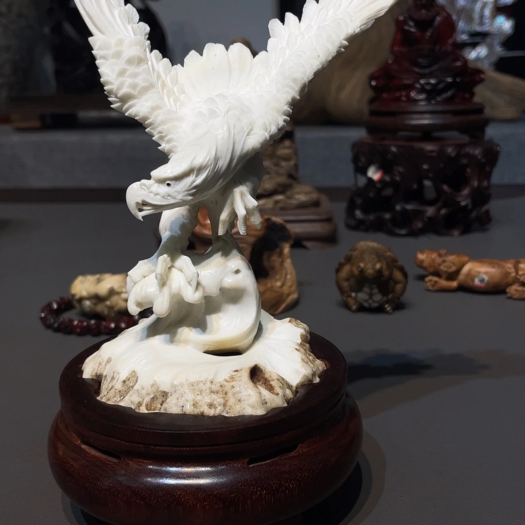 鲍***华香榧木鹿角香炉工艺品