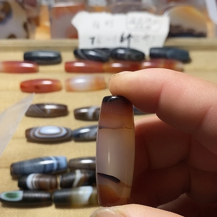 玛瑙/玉髓合金颈饰