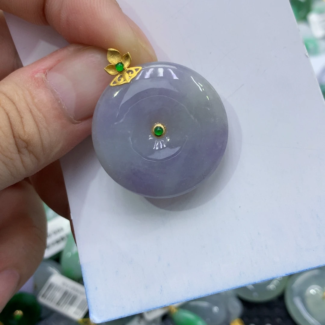 翡翠18K金镶嵌颈饰翡翠
