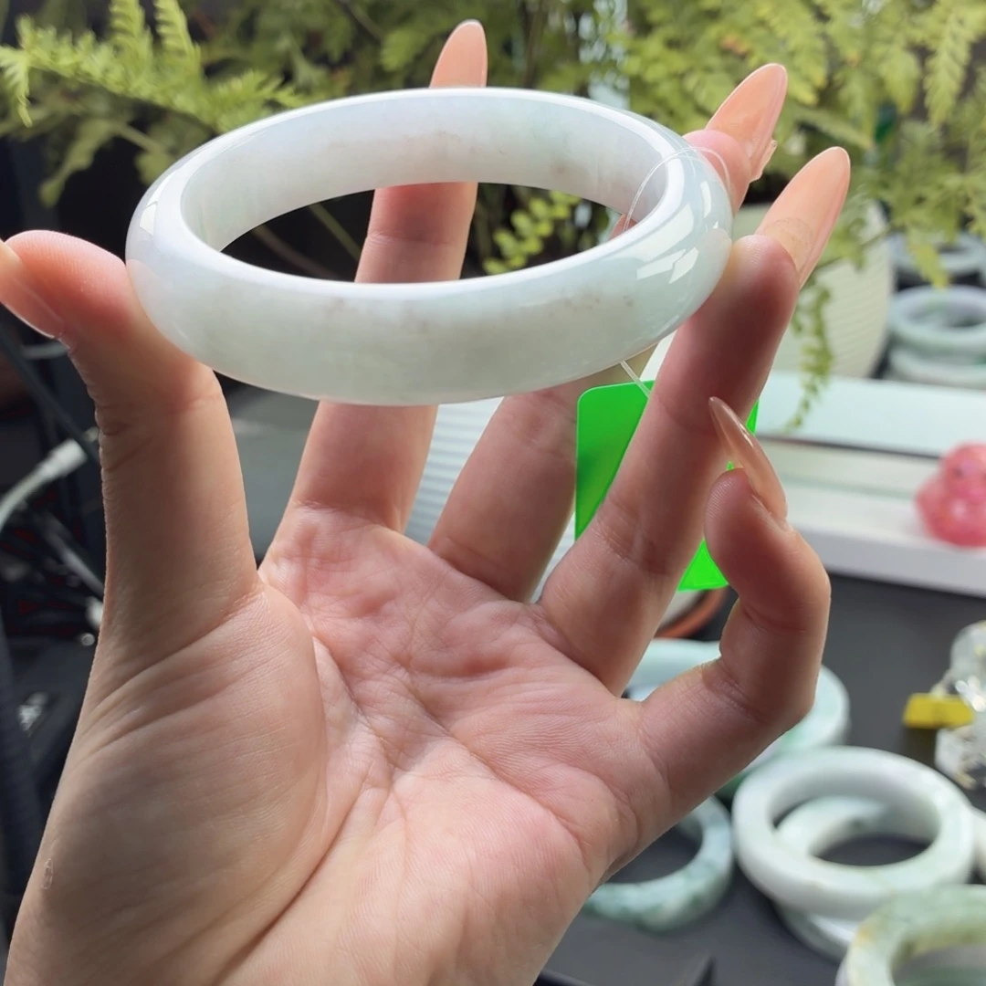 未镶嵌手镯翡翠手镯