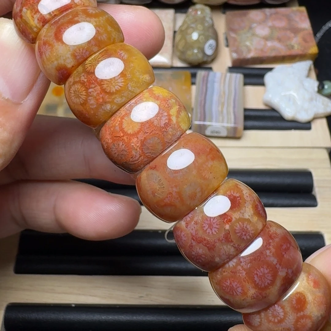 未镶嵌纯天然色有机玉石保真色硅化玉红冰果冻