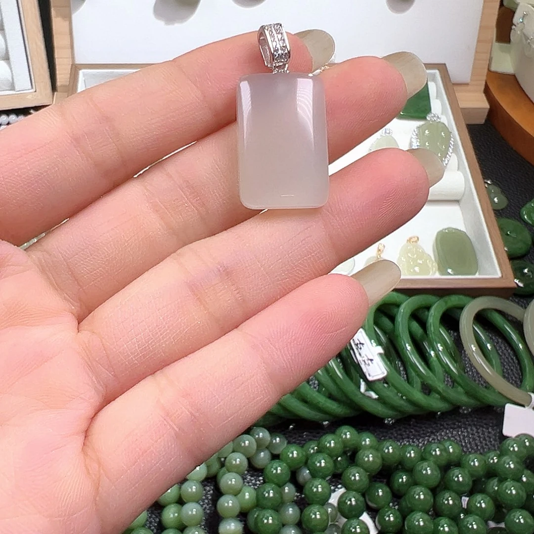 颈饰银S925镶嵌和田玉
