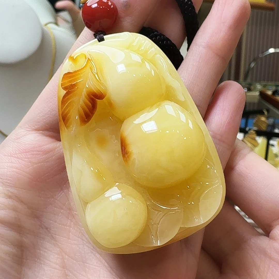 琥珀未镶嵌颈饰吊坠