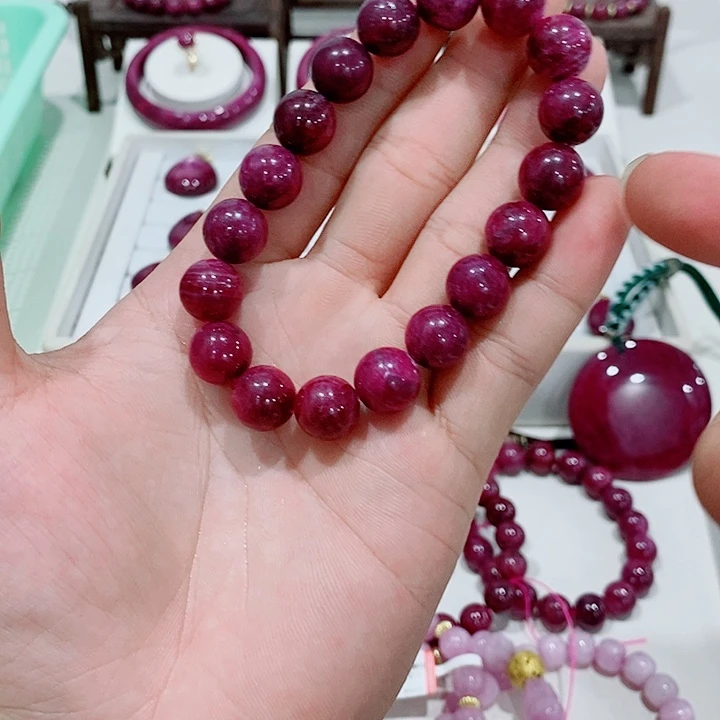 手串未镶嵌红宝石