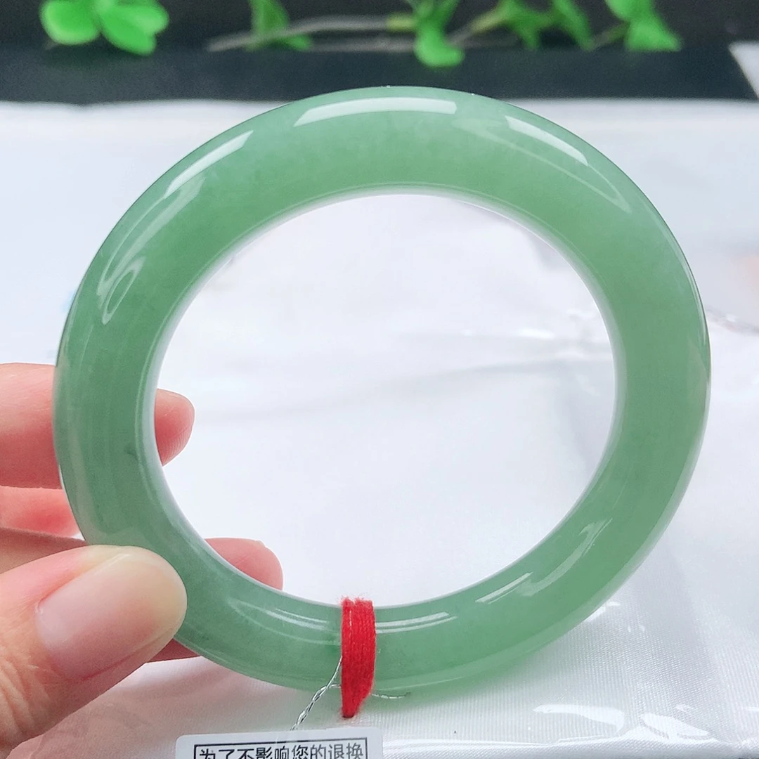 翡翠未镶嵌手镯（圆镯）54圆