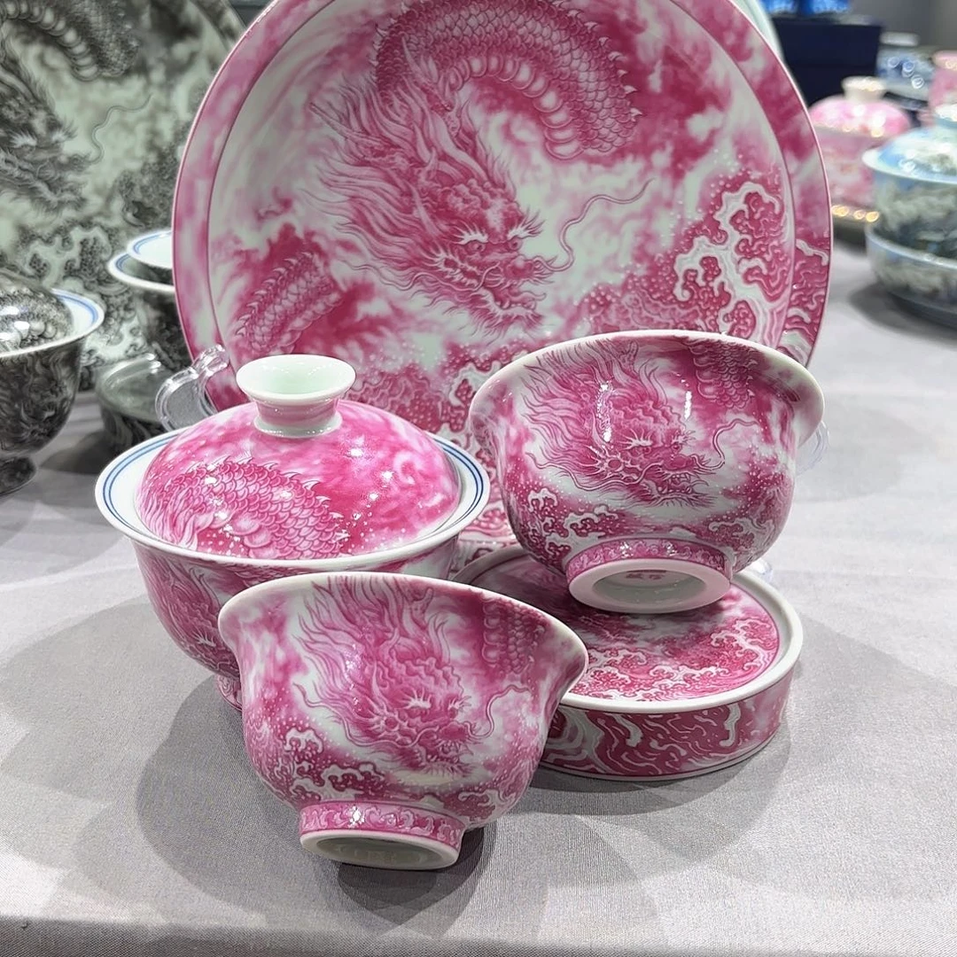瓷片景德镇瓷器精品陈列