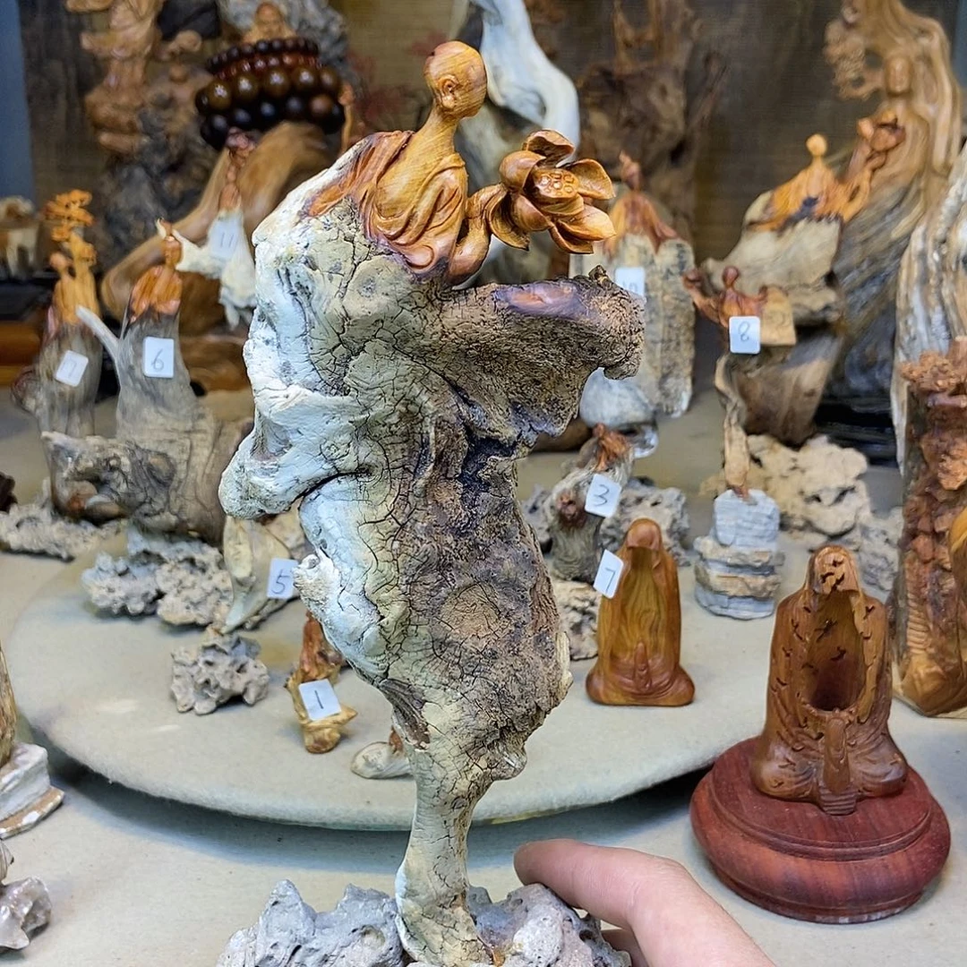 伍***堂柏木（崖柏）精品无相摆件