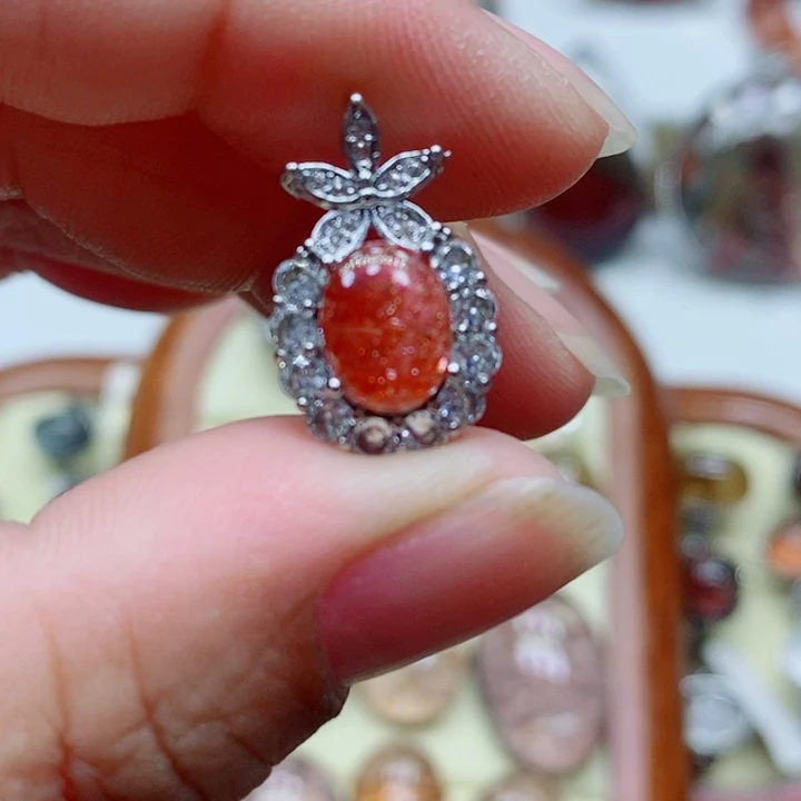 未镶嵌颈饰水晶水晶