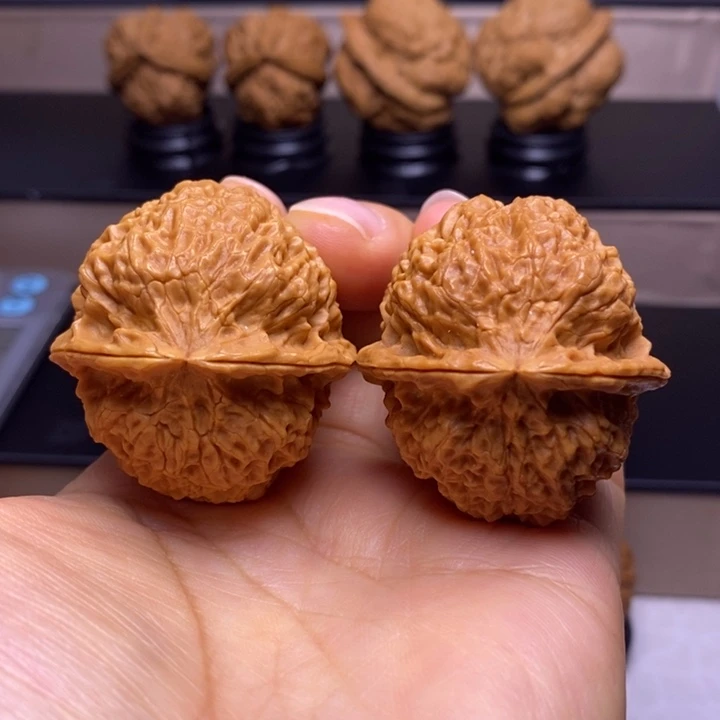 文玩核桃把件绣花鞋12