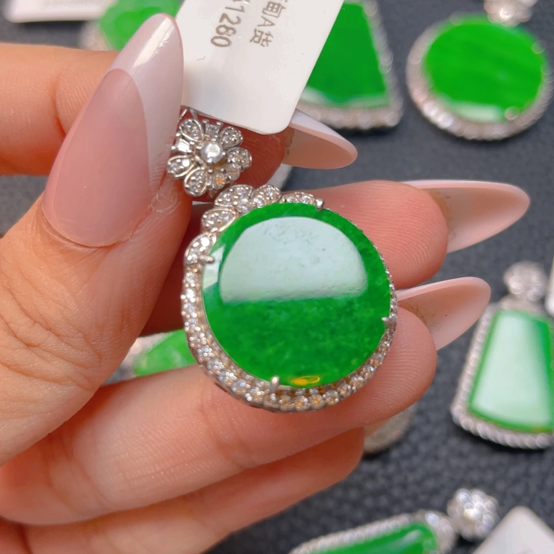 【闪购商品】翡翠银S925镶嵌颈饰翡翠