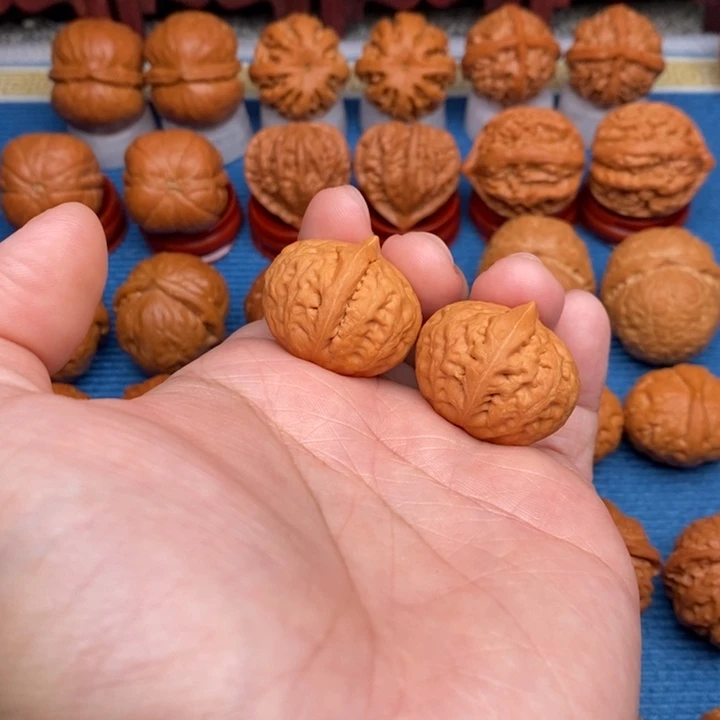 文玩核桃把件麒麟磨盘