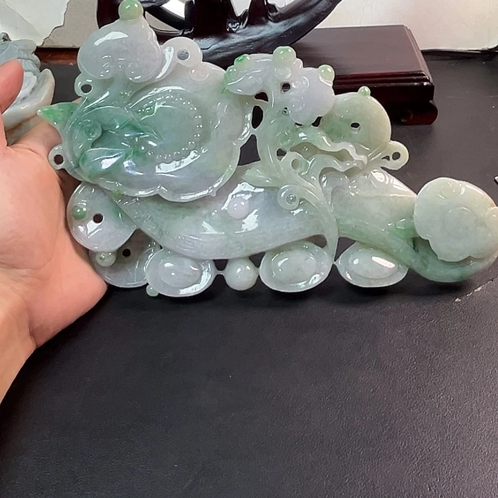 翡翠未镶嵌摆件翡翠