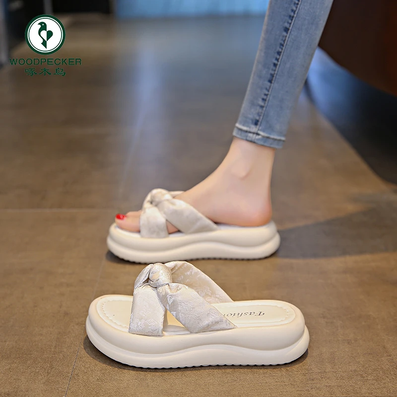 啄木鸟踩屎感拖鞋女款2025新款夏季外穿时尚超火凉拖鞋厚底仙女风