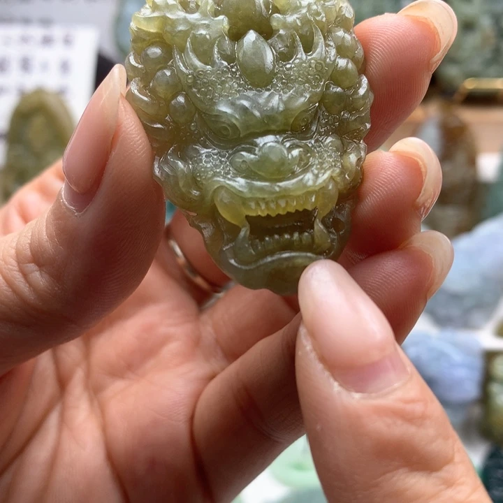 未镶嵌定制翡翠龙头