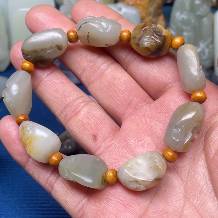 颈饰未镶嵌和田玉