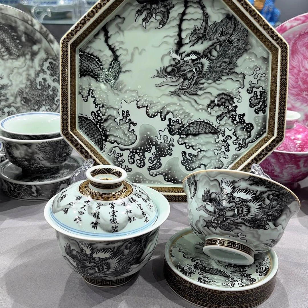 瓷片景德镇瓷器精品陈列