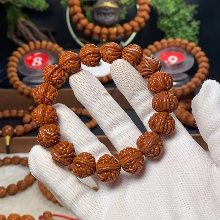 桃核吊坠繁*秦岭龙纹