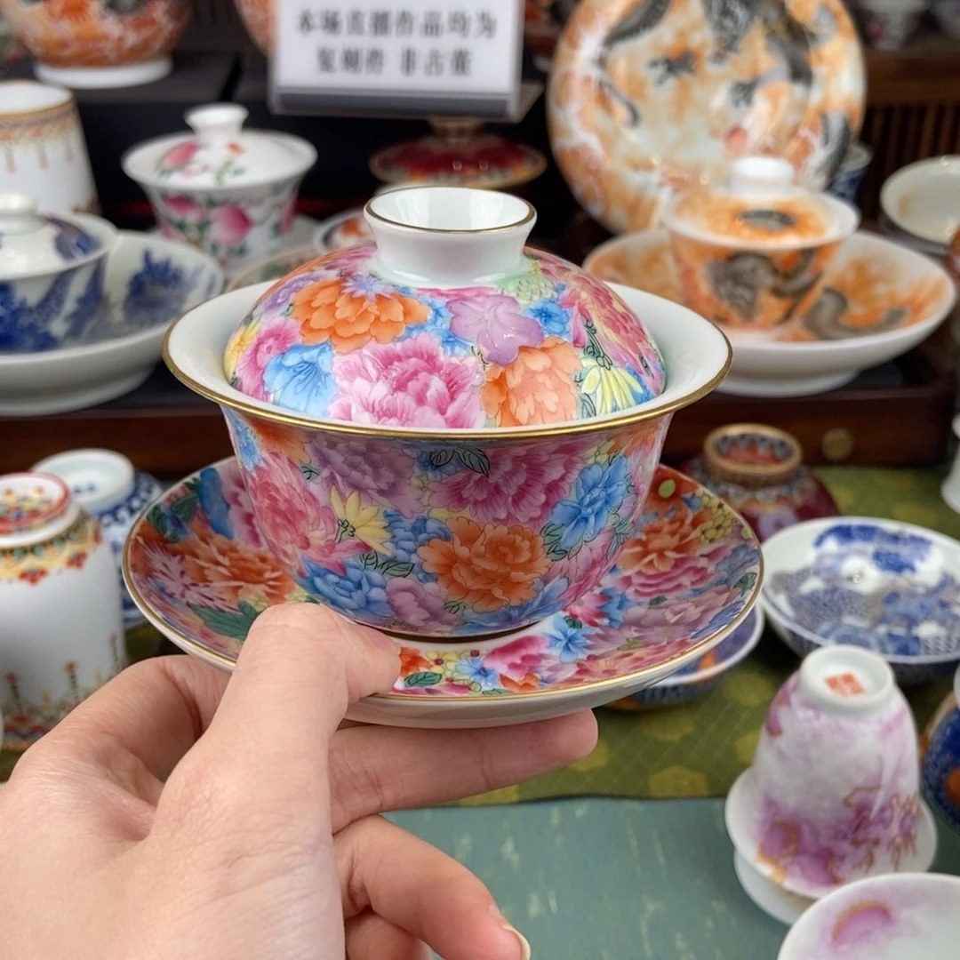 陶瓷的设计师是一个人的