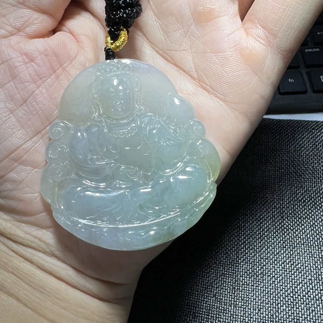 只买单纯的吊坠，没带链子，属的性质。吊坠 菩萨吊坠玉佩女款饰品