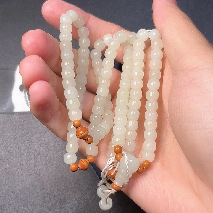 和田玉挂件未镶嵌飞**天