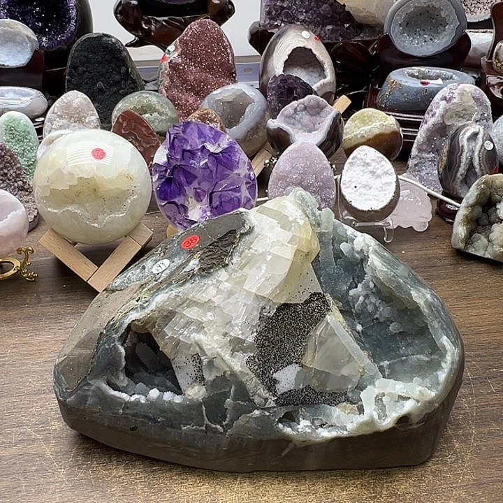 未镶嵌珠宝半成品水晶大漏绿奇石大摆件38