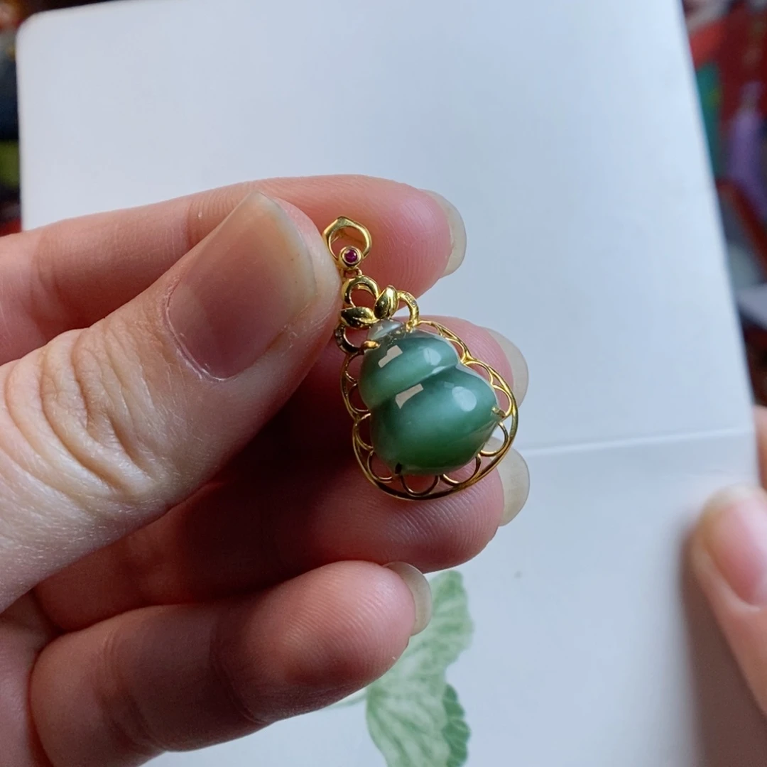 和田玉颈饰18K金镶嵌