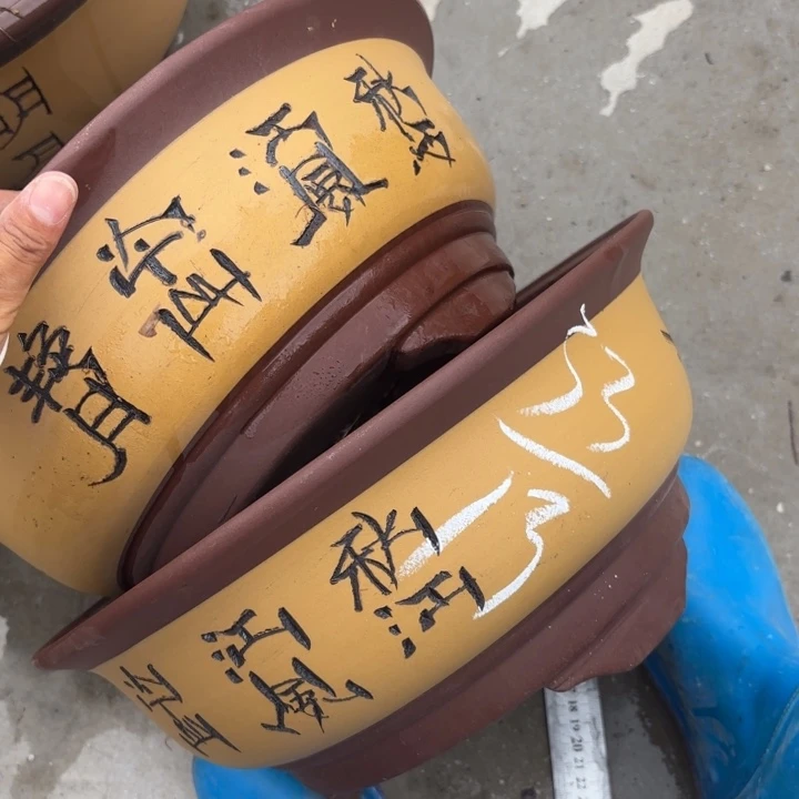花盆紫砂紫砂的颜色