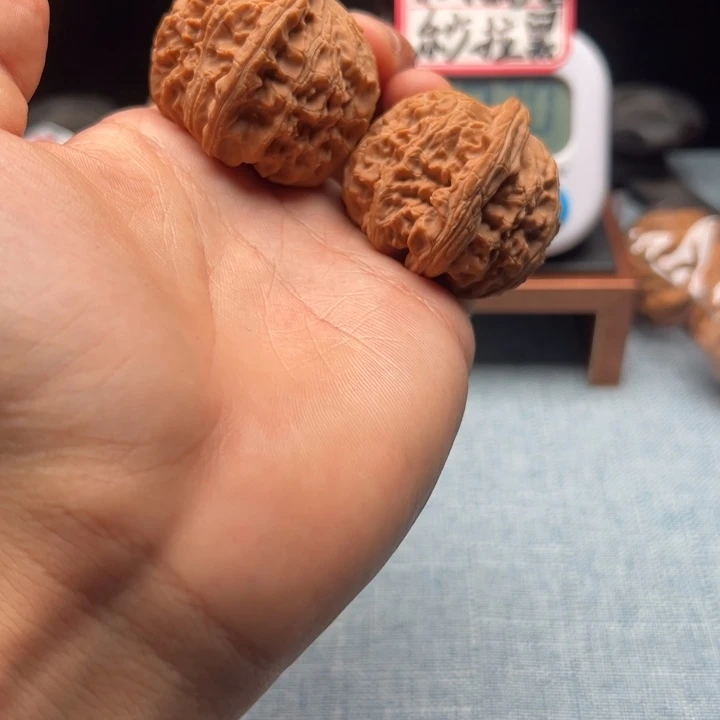 桃核吊坠噼****?哈哈哈哈哈哈哈哈哈哈