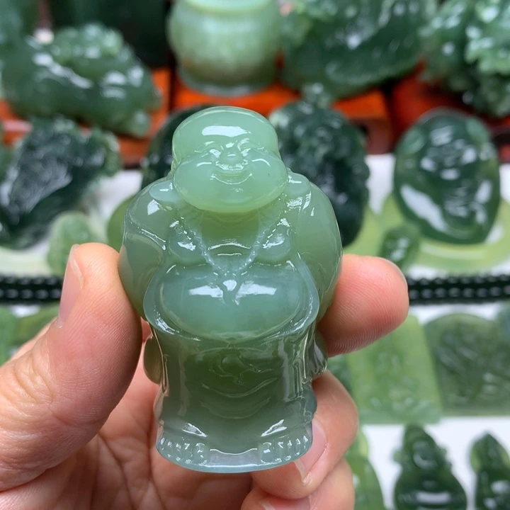 阳***岸蛇纹石玉未镶嵌颈饰