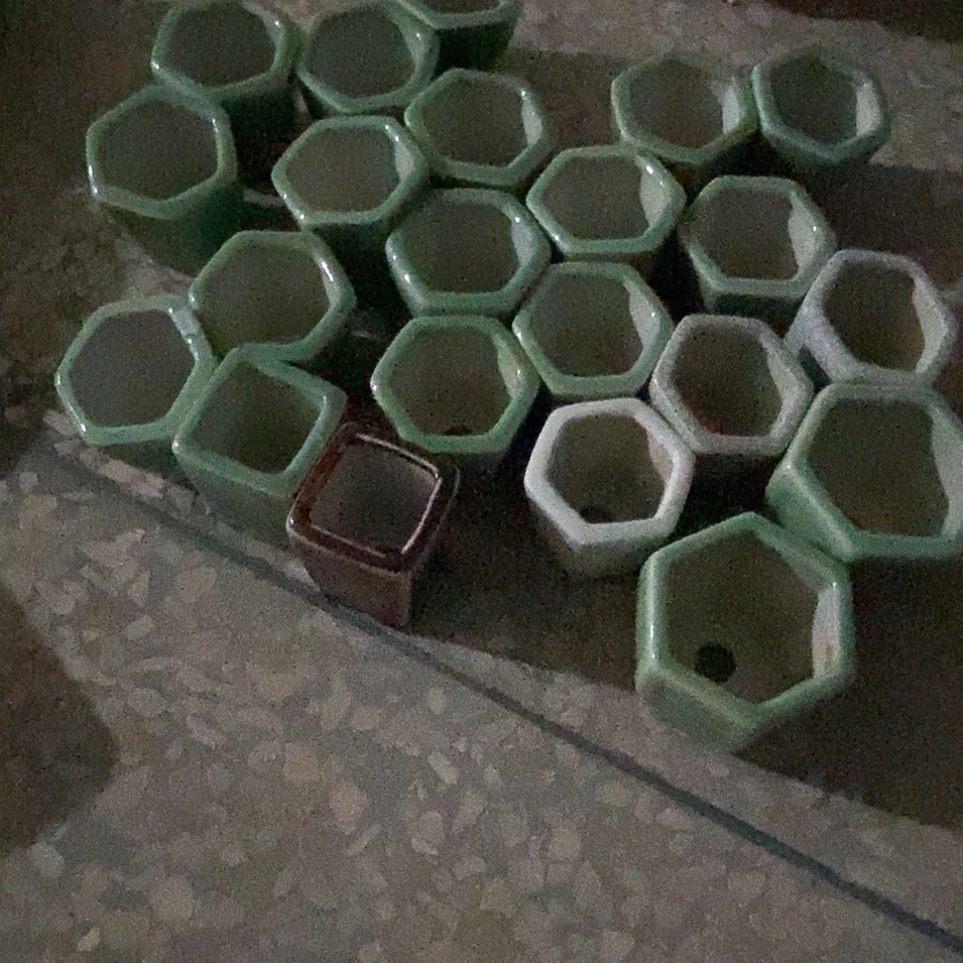 闽****店22个瑕疵花盆花盆